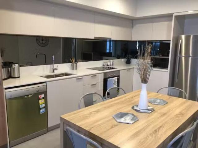 Charming 2 BR 33/201 Carr Place, LEEDERVILLE Apartment for ren.