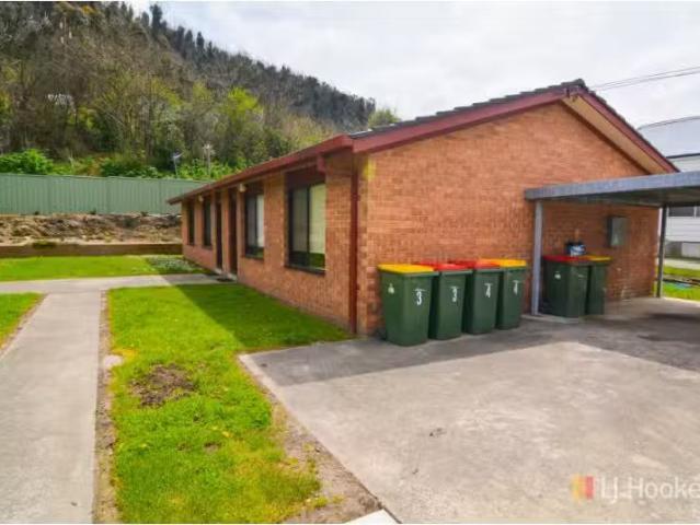 New 2 BR 4/52 54 Macauley Street, Lithgow Apartment for rent.
