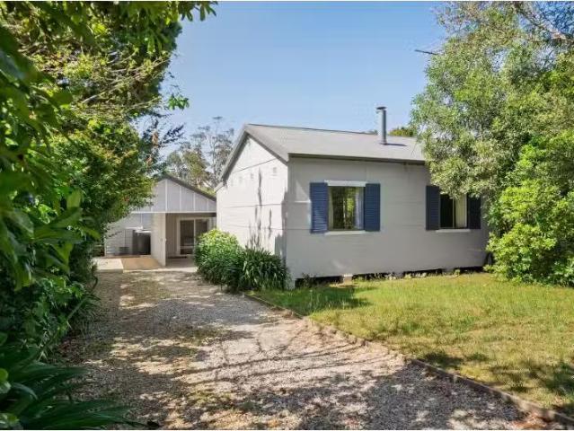 Deal! 2 BR 45 North Street, Katoomba House for rent Listed by.