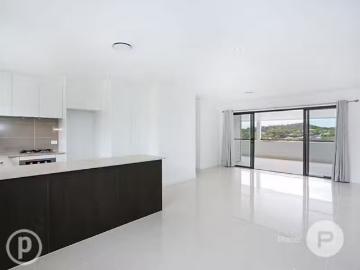 New 2 BR 4/11 The Corso, Seven Hills Apartment for rent Liste.