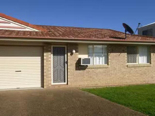Cozy 2 BR 4/137 George Street, Bundaberg West, QLD 4670