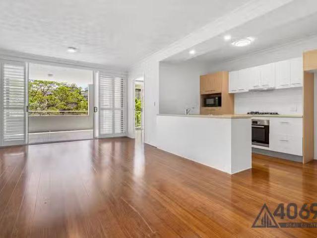 Charming 2 BR 4/16 Grosvenor Road, Indooroopilly, QLD 4068