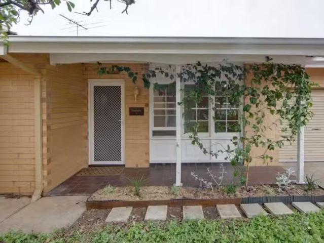 Cozy 2 BR 4/34 Addison Road, BLACK FOREST, SA 5035 House for.