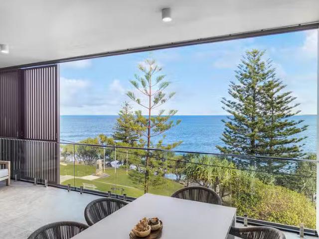 Cozy 2 BR 5/46 Victoria Terrace, Kings Beach, QLD 4551