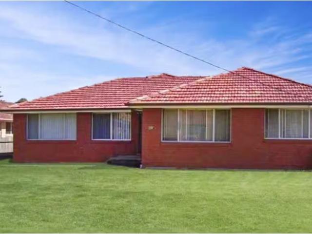 For Rent! 2 BR 5/50 Hillcrest Street, WOLLONGONG Apartment for.