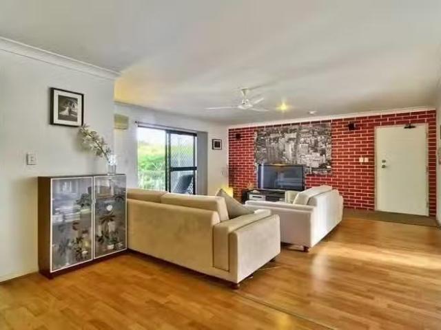 Cheap 2 BR 5/51 Denman Street, ALDERLEY, QLD 4051 Unit for R.