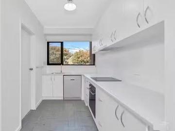 Cheap 2 BR 5/5 Garran Place, Garran, ACT 2605