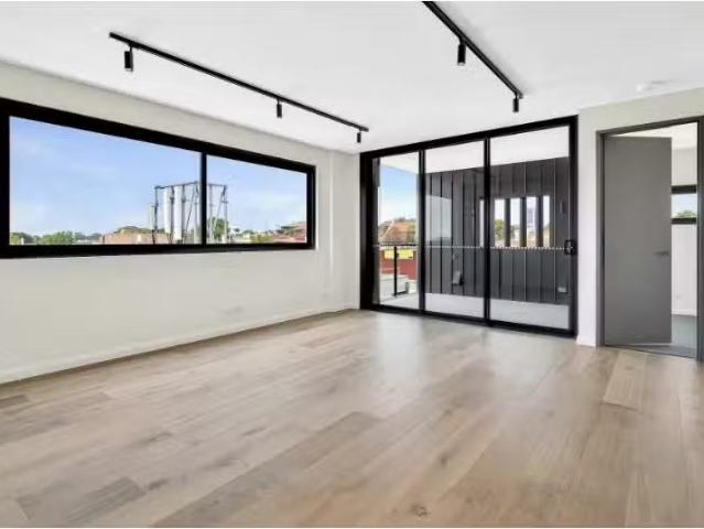 Unique 2 BR 504/31 33 Albany Street, Crows Nest Apartment for.