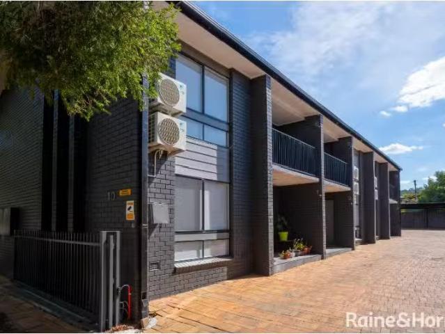 Just in! 2 BR 5/10 Edney Street, KOORINGAL Apartment for rent.