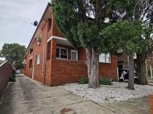 Deal! 2 BR 5/27 Shadforth Street, Wiley Park Apartment for ren.