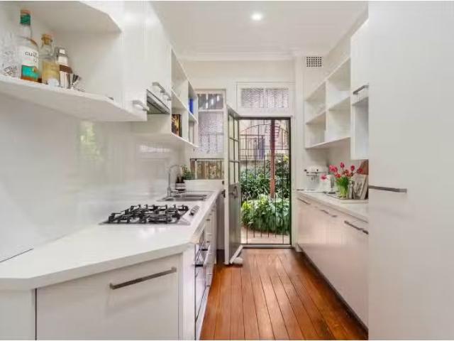 Cheap 2 BR 5/39 Spofforth Street, Mosman Apartment for rent L.