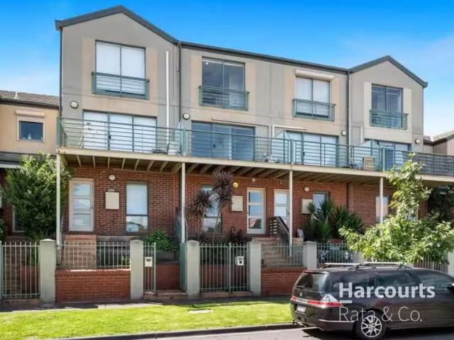 Just in! 2 BR 66 Blair Street, Maribyrnong, VIC 3032 Townhou.