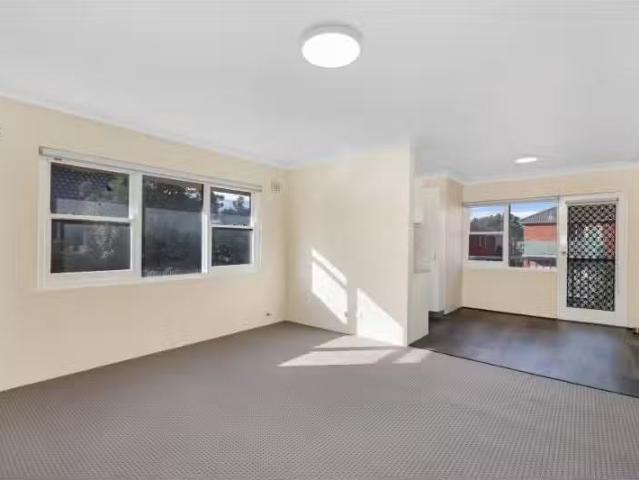 For Rent! 2 BR 6/16 Brittain Crescent, Hillsdale Apartment for.