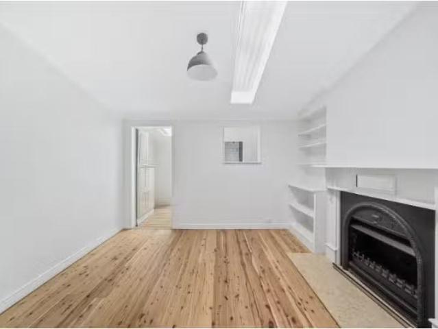 Unique 2 BR 61 Hutchinson Street, St Peters House for rent Li.