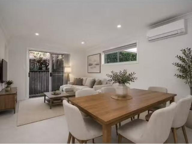 Unique 2 BR 6A Parker Avenue, Earlwood House for rent Listed.