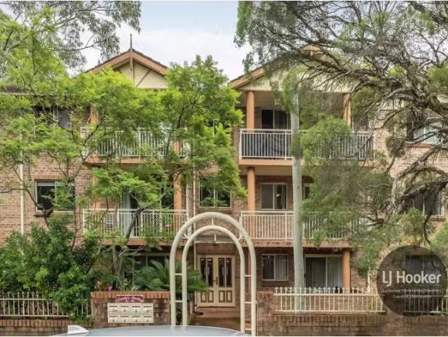 Nice 2 BR 7/91 95 Stapleton Street, Pendle Hill Apartment for.