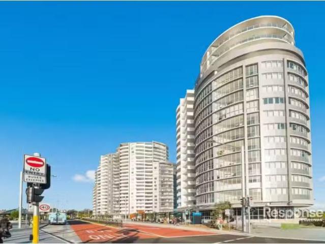 Charming 2 BR 723/301 Old Northern Road, Castle Hill Apartment.