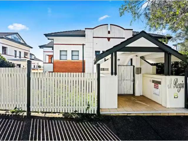 For Rent! 2 BR 7B/8 Sutherland Street, Cremorne Apartment for.