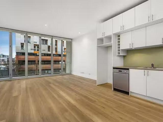 Rental! 2 BR 8/51 Barry Street, Carlton, VIC 3053