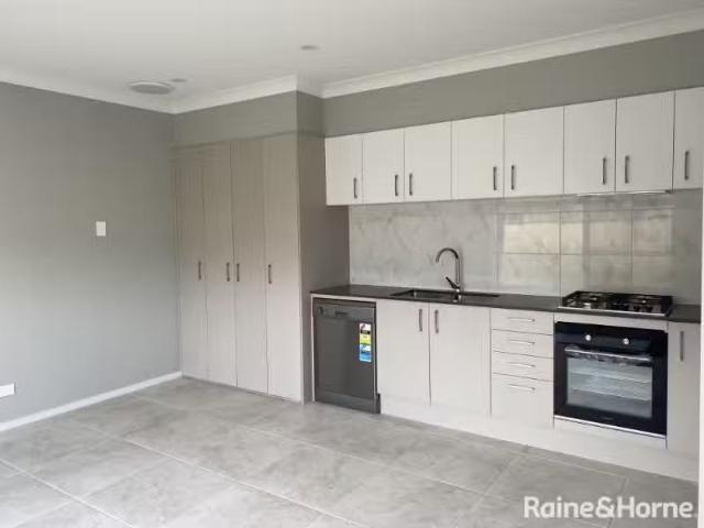 Unique 2 BR 85a Darraby Drive, MOSS VALE House for rent Liste.