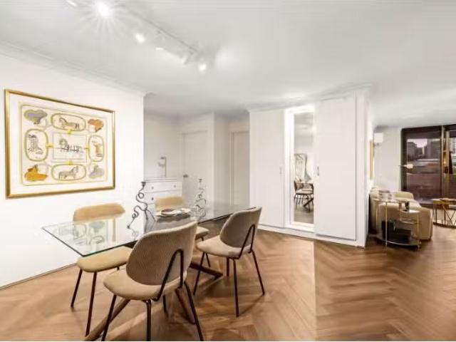 Just in! 2 BR 806/73 Victoria Street, Potts Point Apartment fo.