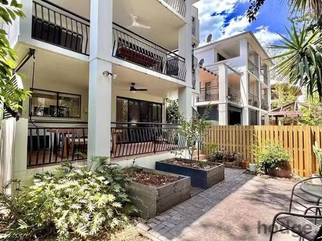 Unique 2 BR 8/110 Fernberg Road, Paddington, QLD 4064