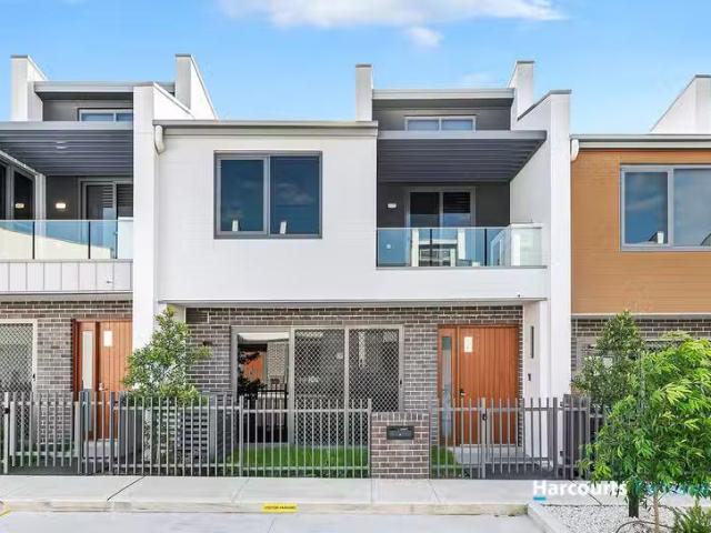 Unique 2 BR 8 Grampians Road, North Kellyville, NSW 2155 Tow.