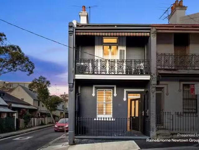 Rental! 2 BR 95 Hordern Street, Newtown, NSW 2042