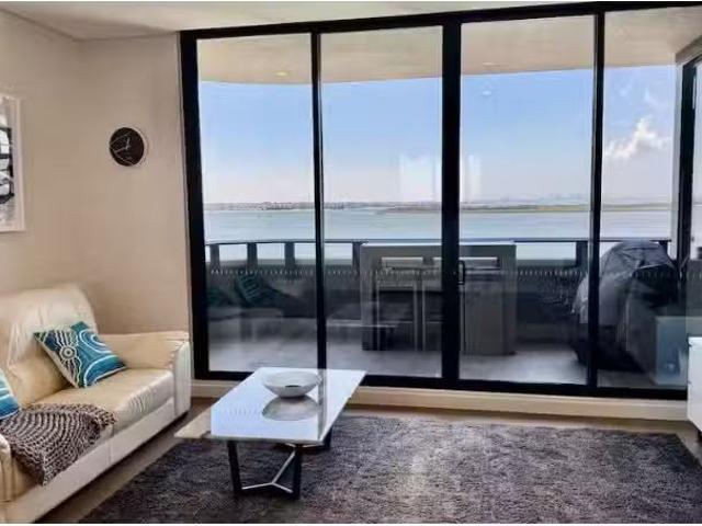 Cozy 2 BR 910/455e Captain Cook Drive, Woolooware Apartment fo.