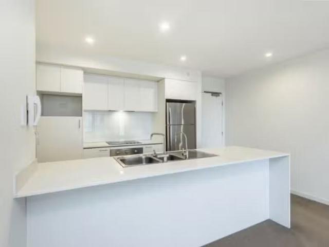 Cheap 2 BR 91/208 Adelaide Terrace, EAST PERTH House for rent.