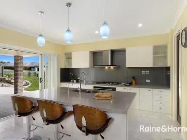 Unique 2 Darraby Drive, Moss Vale, NSW 2577