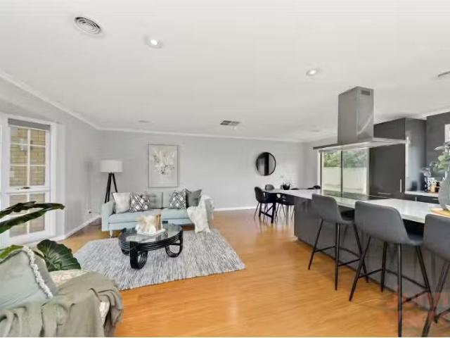 For Rent! 2 Dendy Place, Florey House for rent Listed by Elli.