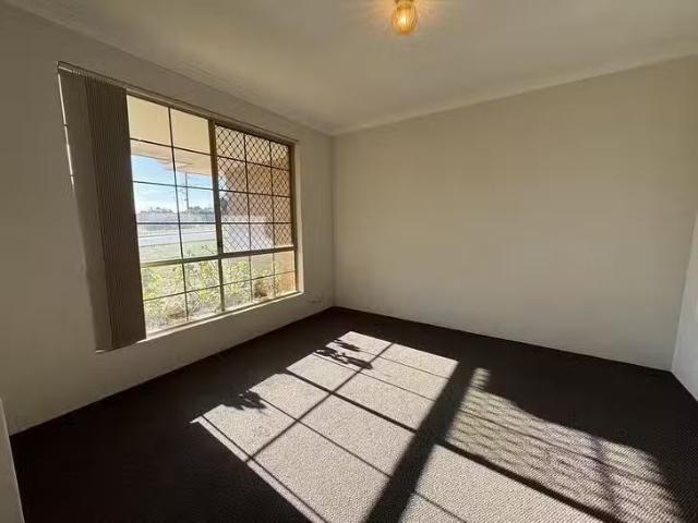 Just in! 2 Etherington Avenue, Spearwood, WA 6163