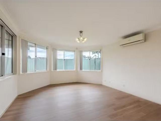 New 2 Englewood Way, Glenmore Park House for rent Listed by G.