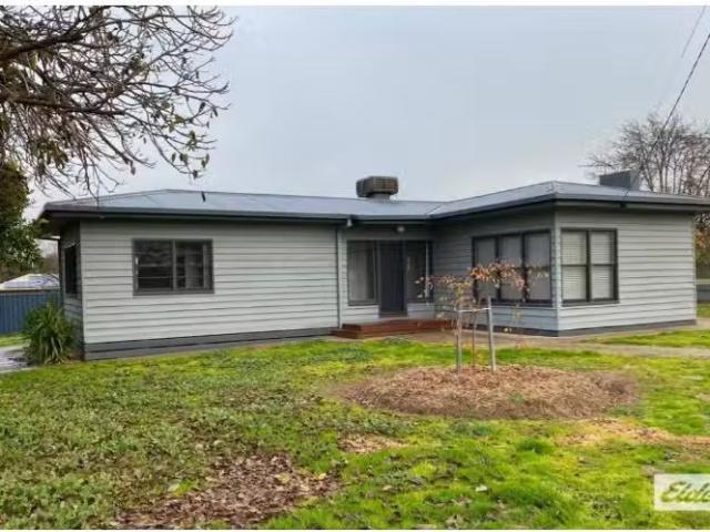Deal! 2 Hawkins Street, Howlong House for rent Listed by Josh.