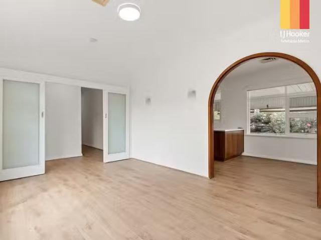 Cozy 2 Lang Street, Highbury, SA 5089