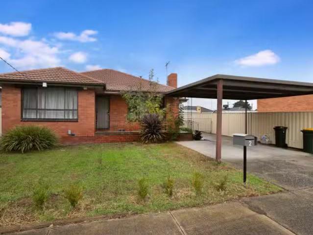 Nice 2 Laurie Avenue, Sunshine North VIC 3020