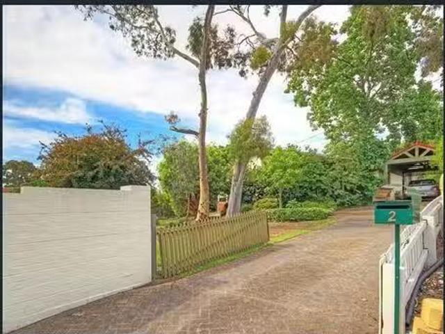Cozy 2 Parvin Court, Vermont South, VIC 3133