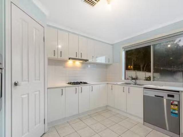 For Rent! 2 Waranga Way, Taylors Hill VIC 3037