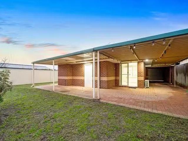 Charming 2B Eland Place, Marangaroo, WA 6064