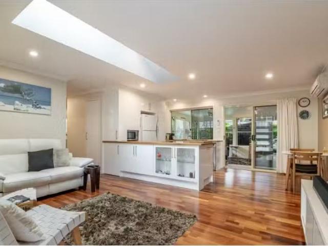 Just in! 3/3 4 Cape Court, BYRON BAY Apartment for rent Liste.