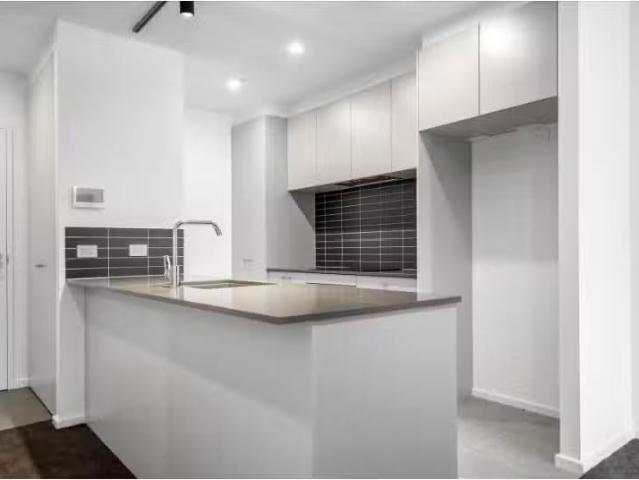 Unique 3/3 Buninyong Street, Watson Apartment for rent Listed.
