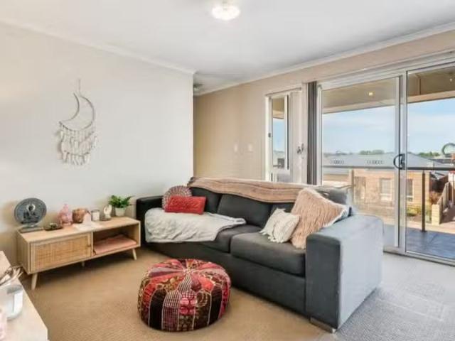For Rent! 33 Centenary Circuit, Andrews Farm, SA 5114