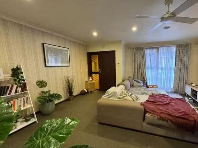 Deal! 3/3 Clyde Street, Kew East, VIC 3102
