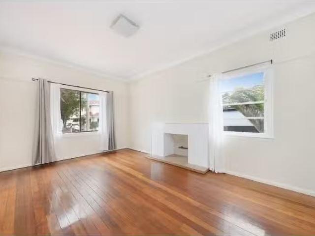 Charming 33 Fraser Avenue, Eastgardens House for rent Listed.