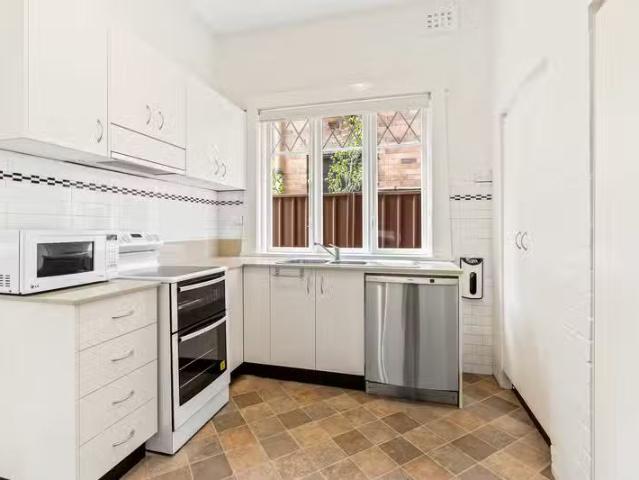New 300 Bay Street, Brighton Le Sands NSW 2216