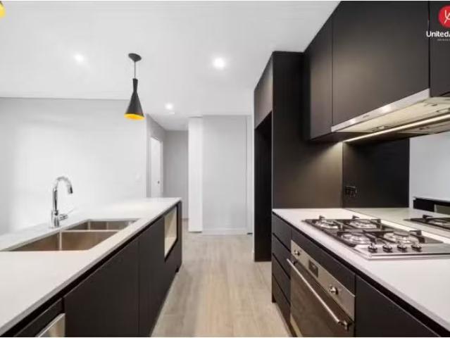 New 301/8 General Boulevard, EDMONDSON PARK House for rent Li.