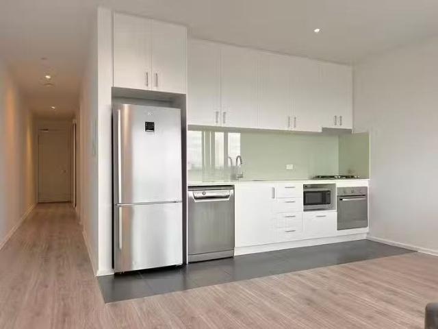 Rental! 304/16 Leake Street, Essendon, VIC 3040