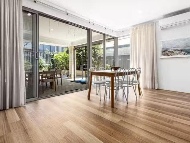 For Rent! 30 Ukich Crescent, Spearwood, WA 6163