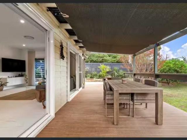 Nice 30 Warraba Road, North Narrabeen House for rent Listed b.